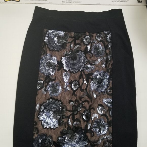 BCBG MaxAzria Pencil Skirt, Sequins Size S, like new - Picture 11 of 15